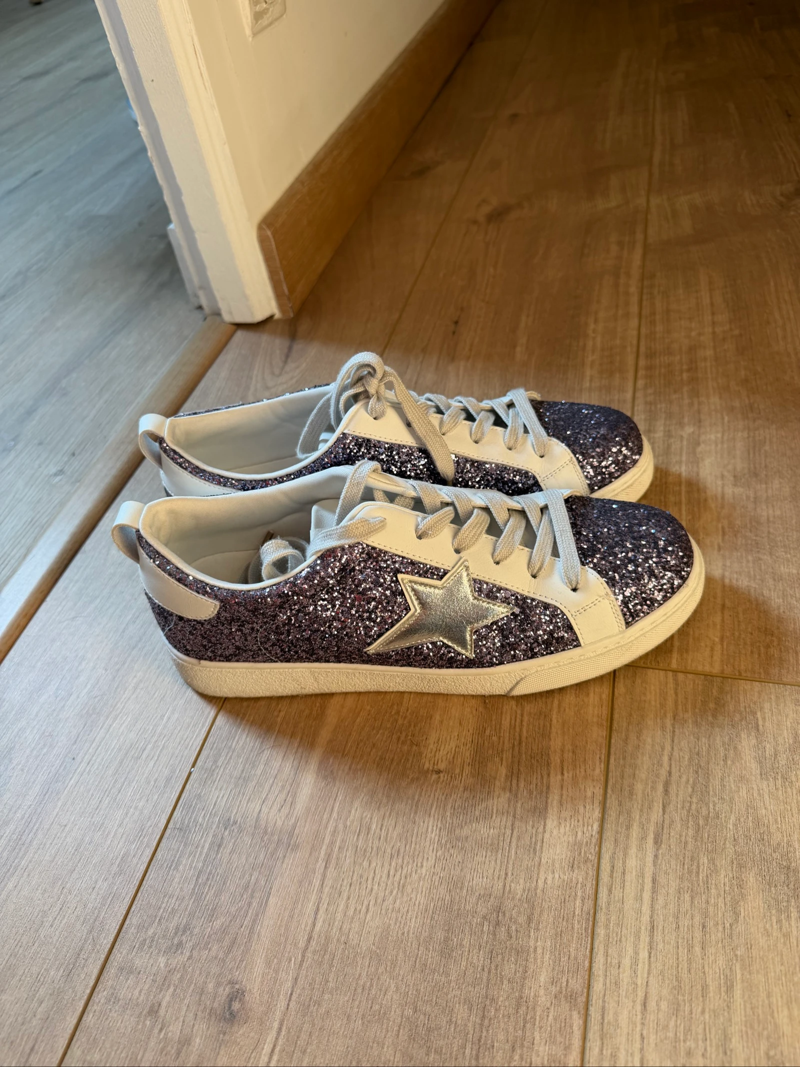 Baskets à paillettes bleues et étoile argentée  – photo 4